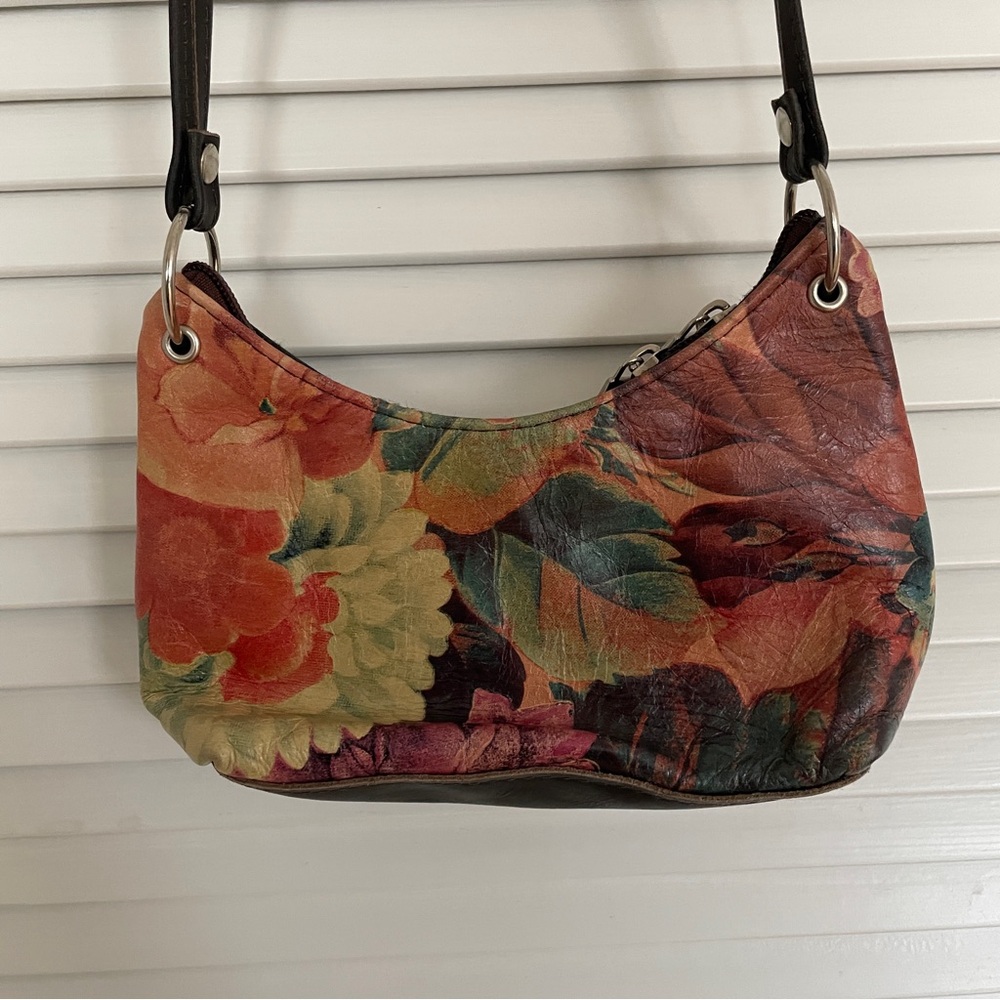 Floral Women's Leather Shoulder Bag from Argentina